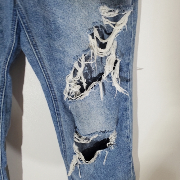 KanCan Ultra Distressed Edgy 90's Boyfriend Jeans Button Fly Size 11 - Picture 4 of 10